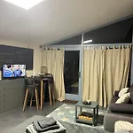 شقة Monpe Apartmanik S Atmosferou *
