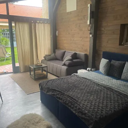 Monpe Apartmanik S Atmosferou شقة