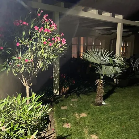 Apartment Monpe Apartmanik S Atmosferou Komarno