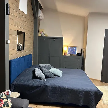 شقة Monpe Apartmanik S Atmosferou