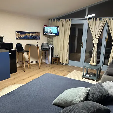 Monpe Apartmanik S Atmosferou * Komárno