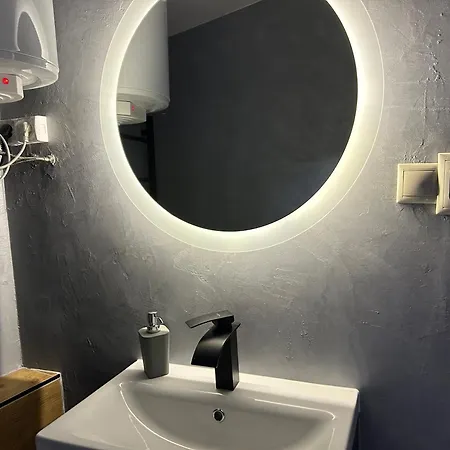 Monpe Apartmanik S Atmosferou * Komarno